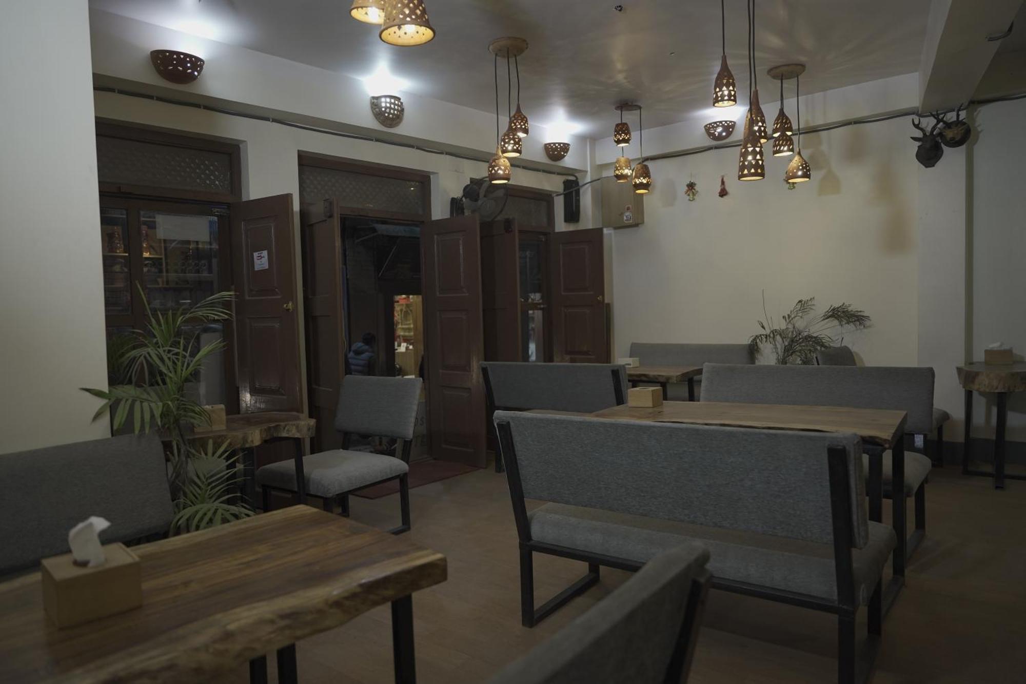 Cosy Hotel Bhaktapur Exterior photo